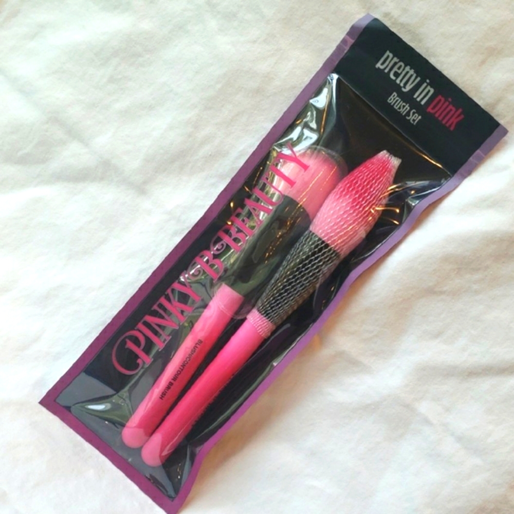 Makeup Brush Set Pretty in Pink About 7" Long. Pinky B Beauty
